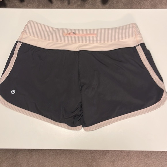 Lululemon low rise shorts - Picture 2 of 7